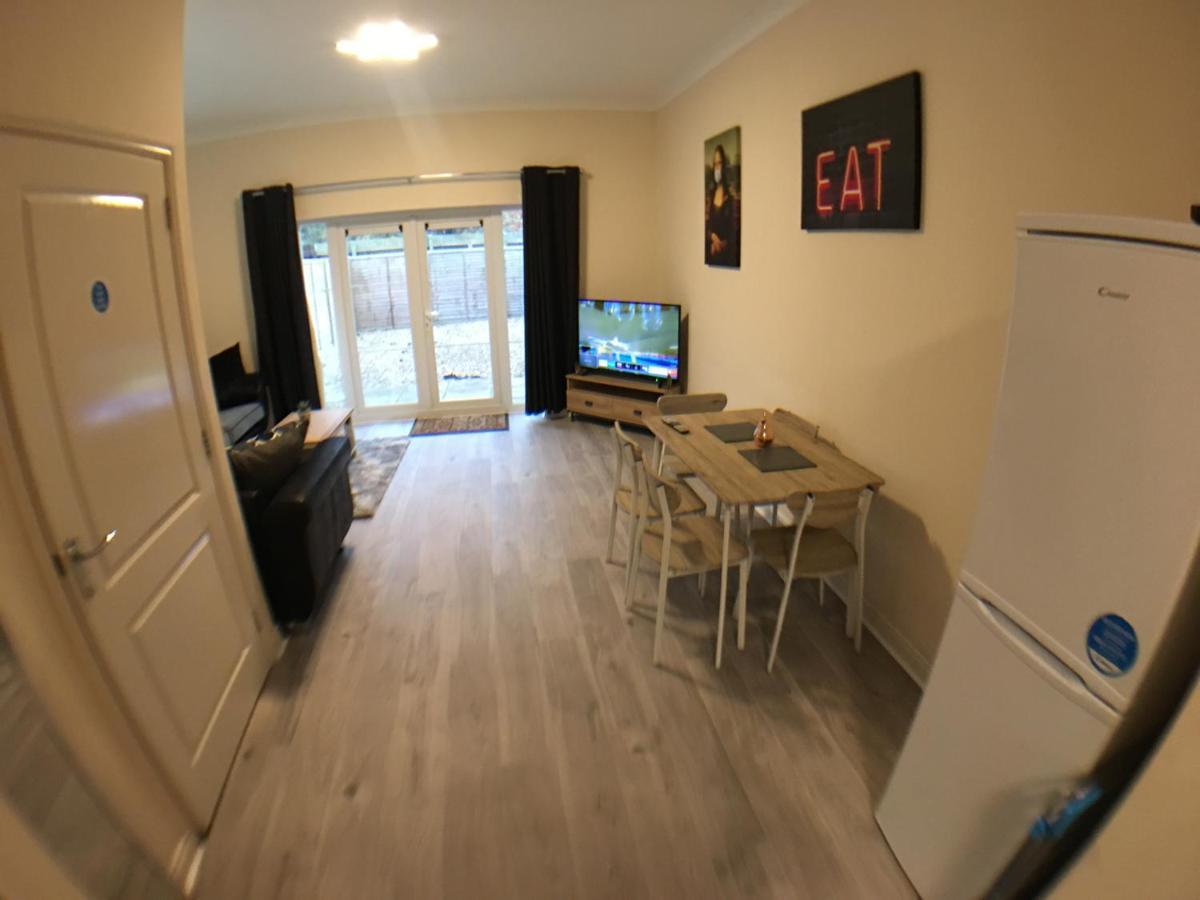 Very Large House, 6 Beds, 4 Bedrooms, 3 Bathrooms, 5 Smart Tv'S & Van Parking ボストン エクステリア 写真