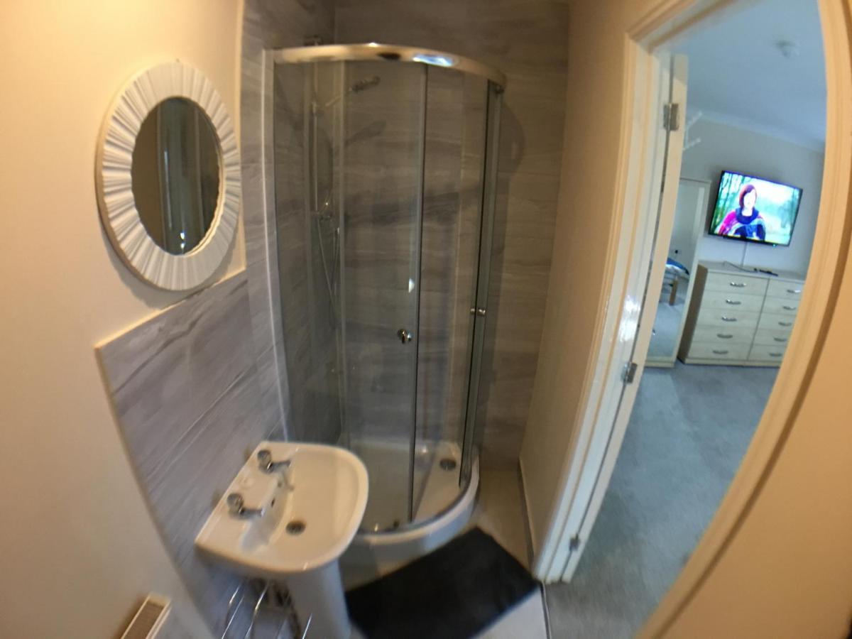 Very Large House, 6 Beds, 4 Bedrooms, 3 Bathrooms, 5 Smart Tv'S & Van Parking ボストン エクステリア 写真